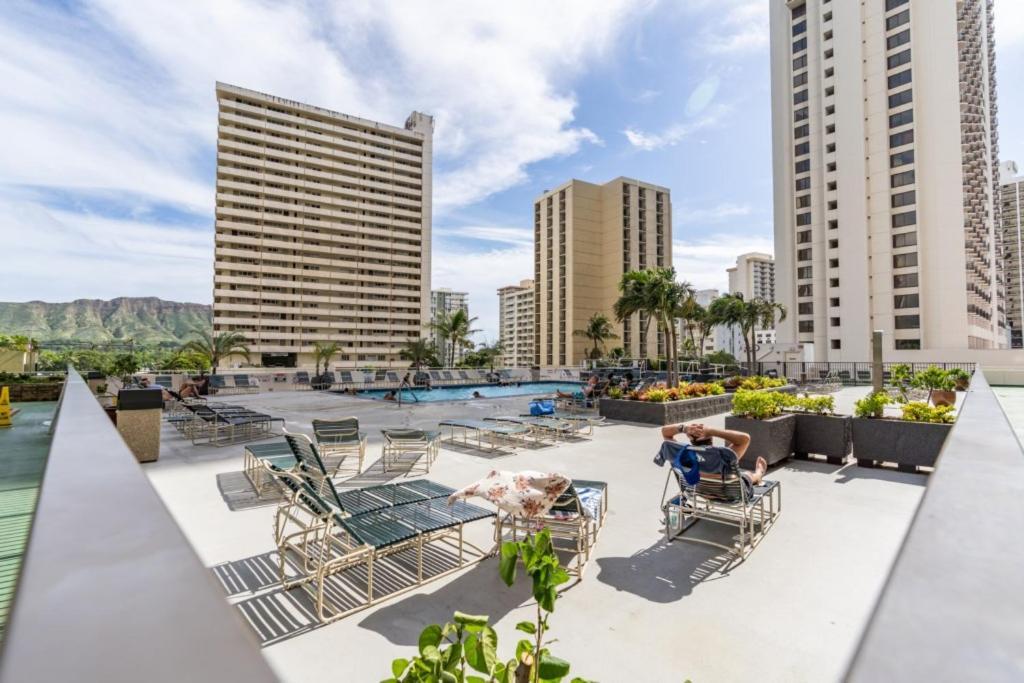 Waikiki Banyan W-Ocean Views With Free Parking! Apartment Honolulu Bagian luar foto