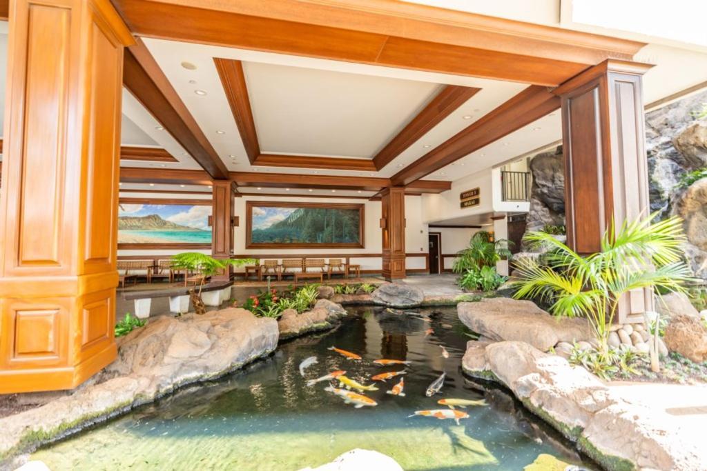 Waikiki Banyan W-Ocean Views With Free Parking! Apartment Honolulu Bagian luar foto