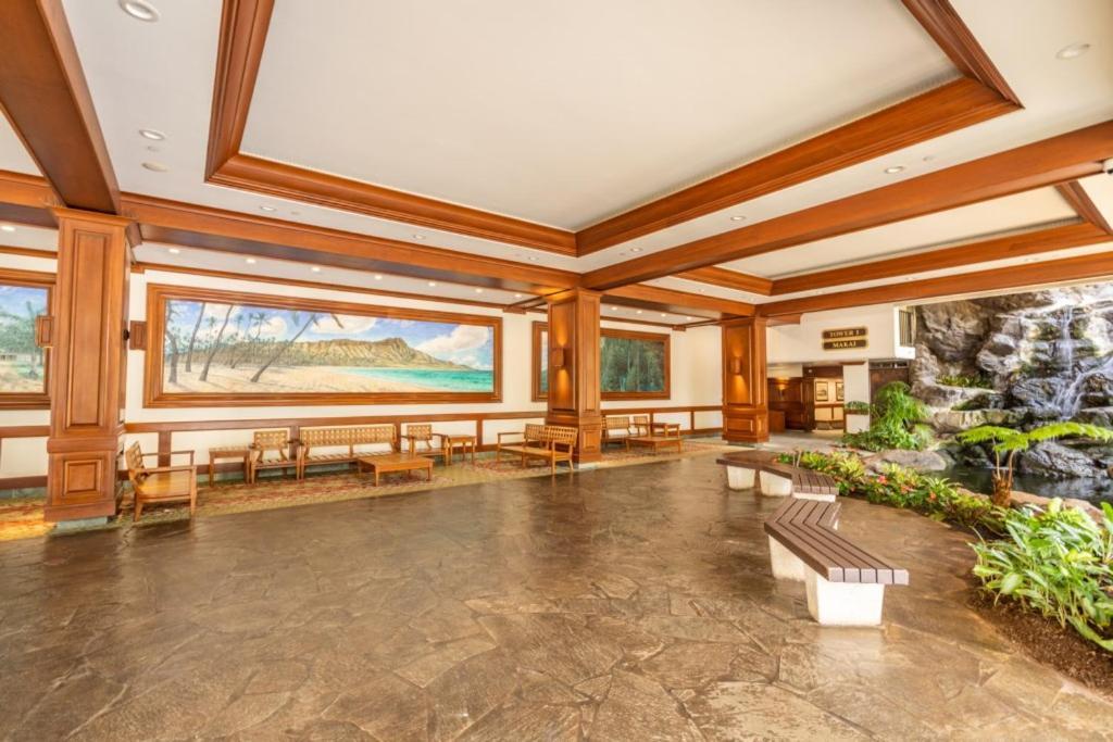 Waikiki Banyan W-Ocean Views With Free Parking! Apartment Honolulu Bagian luar foto