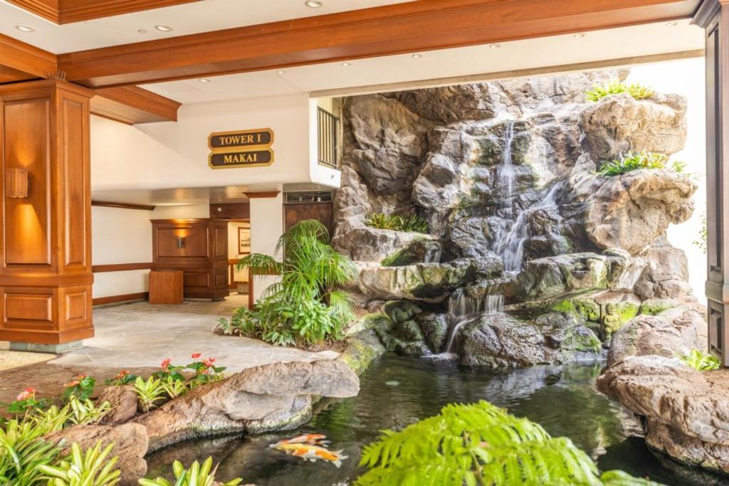 Waikiki Banyan W-Ocean Views With Free Parking! Apartment Honolulu Bagian luar foto
