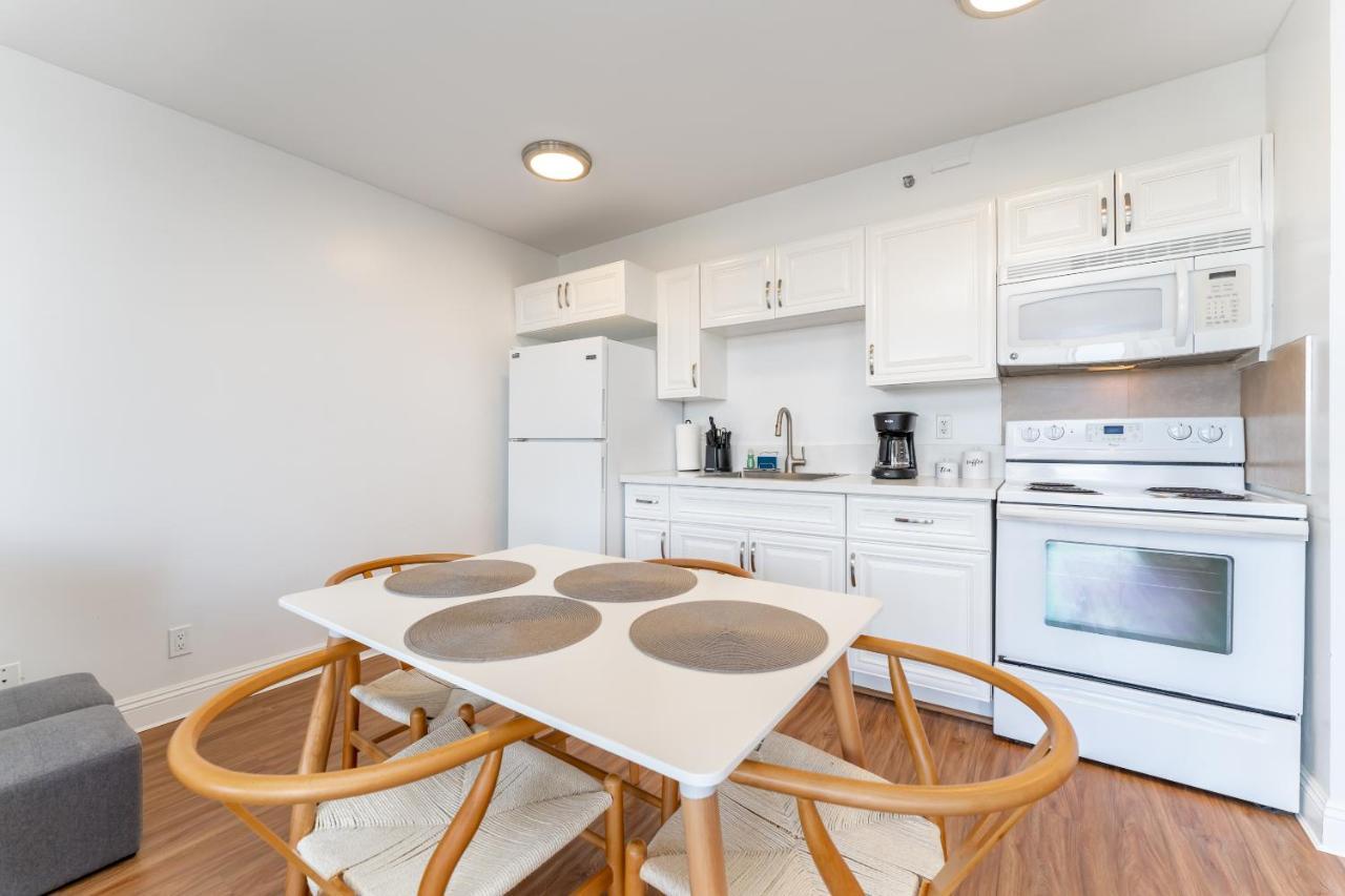 Waikiki Banyan W-Ocean Views With Free Parking! Apartment Honolulu Bagian luar foto