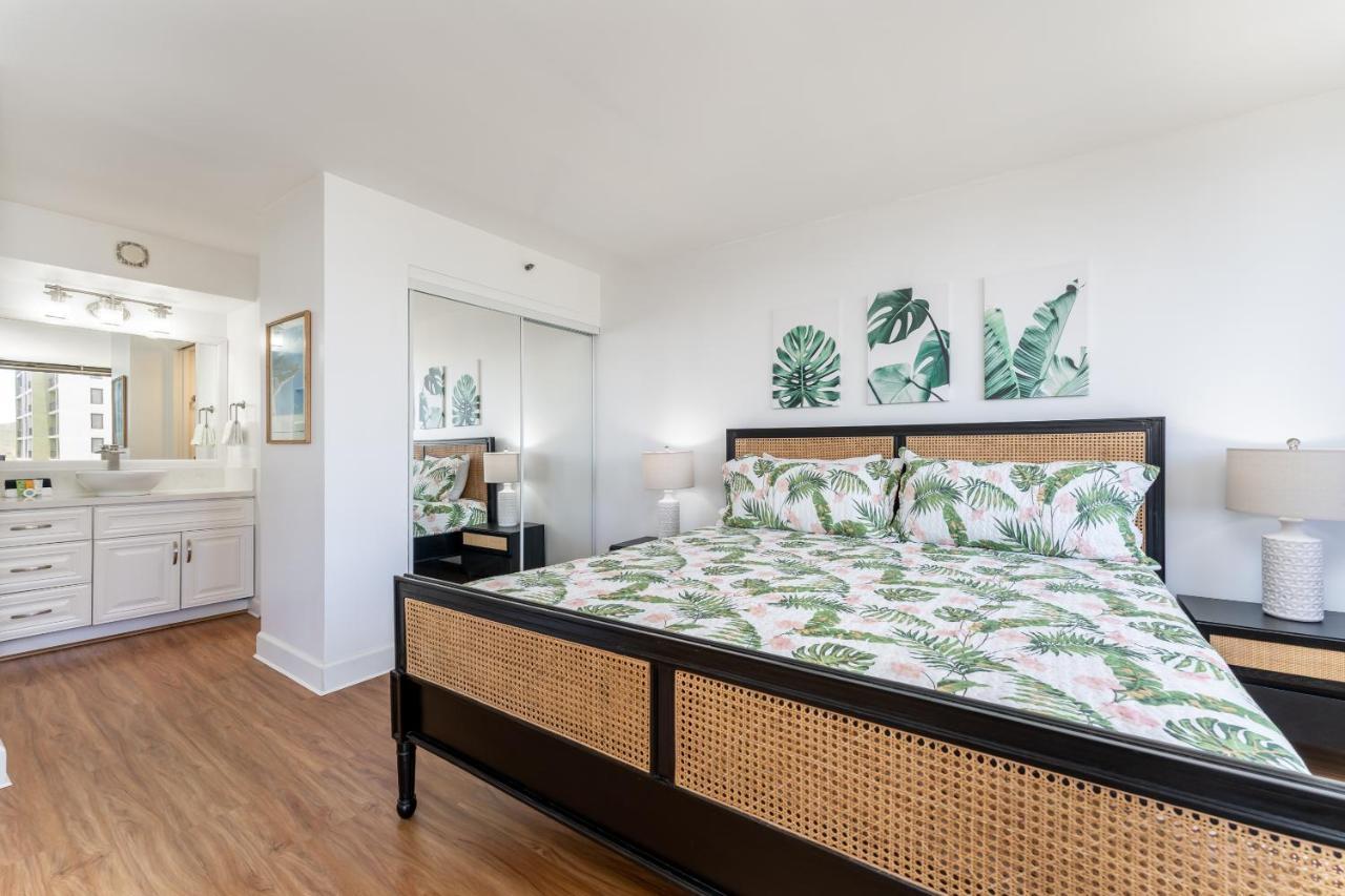 Waikiki Banyan W-Ocean Views With Free Parking! Apartment Honolulu Bagian luar foto
